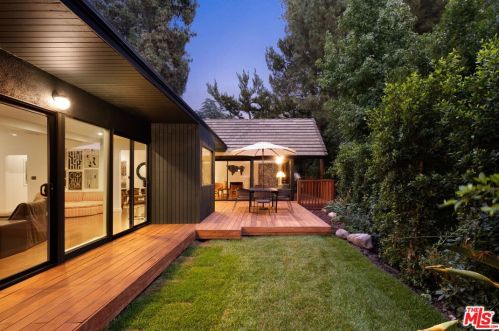 5457 La Forest Dr, La Canada CA  91011-1341 exterior