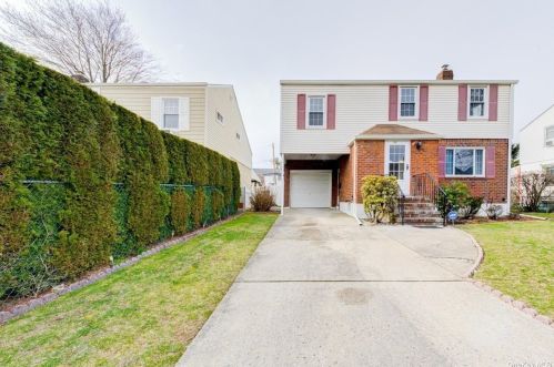 45 Barbara St, Floral Park NY  11003-3603 exterior