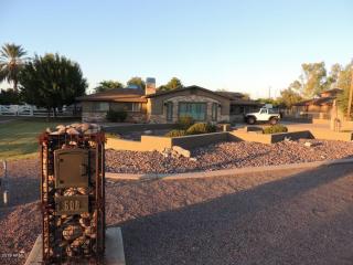 506 Lehi Rd, Mesa, AZ 85203-1833