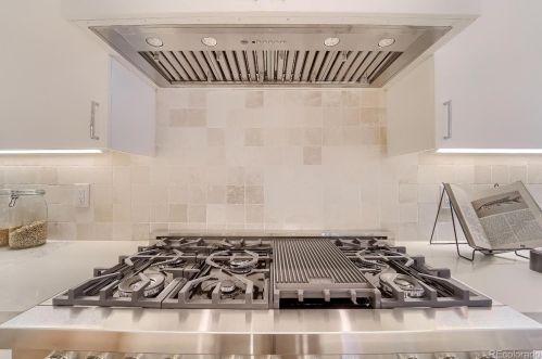 1241 Jackson St, Denver CO 80210-6616 exterior