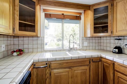 642 Dodds Dr, Woodland CA  95776-4258 exterior