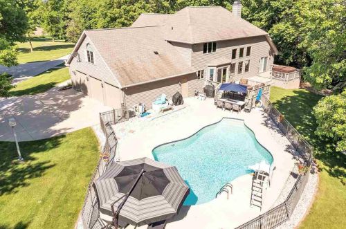 3610 Nicolet Dr, Green Bay, WI 54311-9781