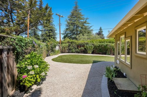 368 Fontainbleau Ter, Los Altos CA  94022-2229 exterior