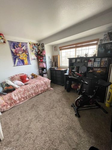 13135 Acacia Ave, Victorville CA  92392-6398 exterior