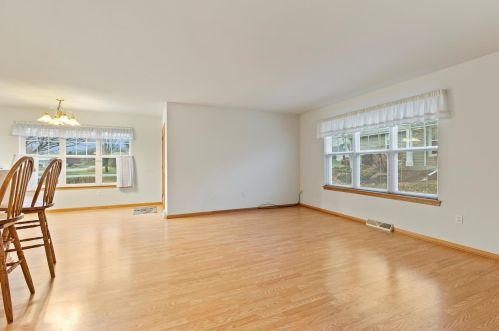 602 Park Dr, Waterford WI 53185-2891 exterior