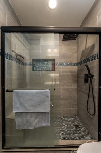 2105 65th St, Long Beach CA  90805-2615 exterior