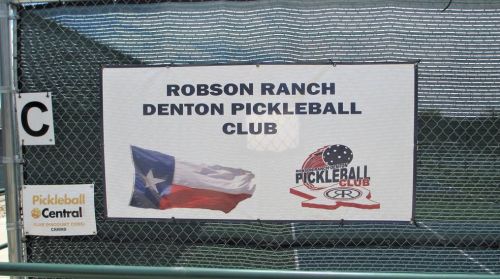 8813 Crestview Dr, Denton TX  76207-8601 exterior