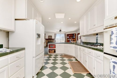 6737 San Miguel Ave, Lemon Grove CA  91945-1328 exterior