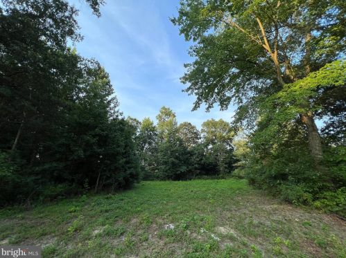 585 Artis Dr, Dover DE  19904-5626 exterior