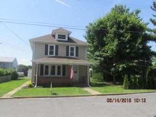 711 Heckman Ave, Nazareth, PA 18064-9206