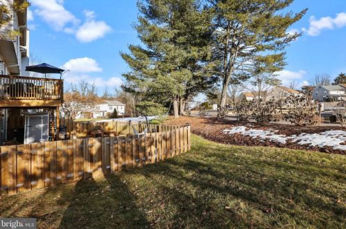 12 Old Mill Ln, Southampton PA  18966-2845 exterior