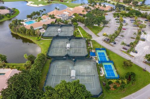 10471 Stonebridge Blvd, Boca Raton FL  33498-6419 exterior