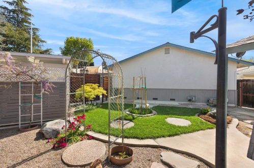 344 Via Loma, Morgan Hill CA  95037-3024 exterior