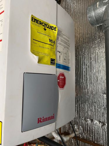 2 New Haven Dr, Nashua NH  03063-5066 exterior