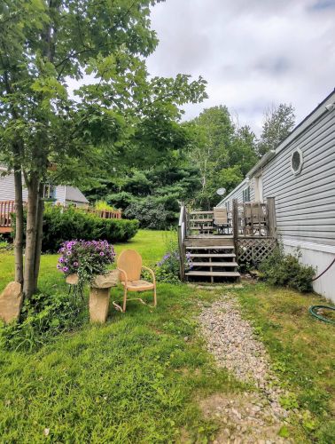 24 Fox Cross Ln, Northwood, NH 03261-4103