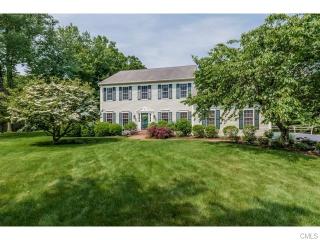 276 Flintlock Rd, Southport, CT 06890-1089