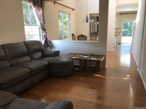 19904 Via Joyce Dr, Santa Clarita, CA 91350-3868