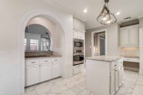 18032 Benchmark Dr, Dallas TX  75252-6444 exterior