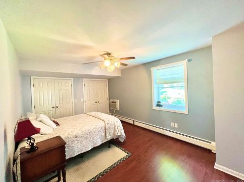 8 Sherman Ave, Bridgeport CT  06611-2335 exterior