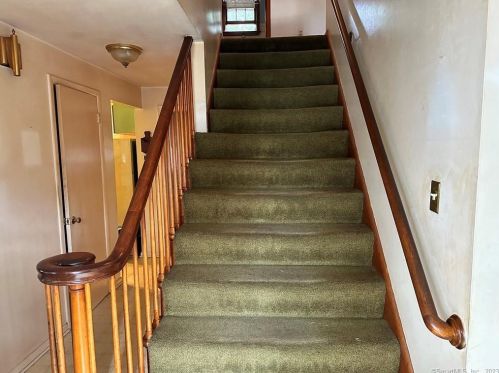 121 Norton St, Waterbury, CT 06708-4726