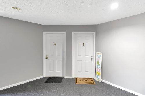 3241 Heritage Square Dr, Cincinnati, OH 45251-5156