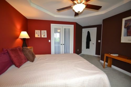 2660 Hidden Dr, Milwaukee WI 53221-3241 exterior