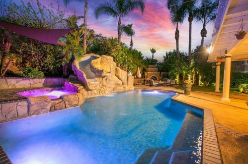 3620 Shallow Brook Ln, Orange, CA 92867-2088