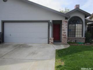 1382 Coolidge Pl, Woodland, CA 95776-6733