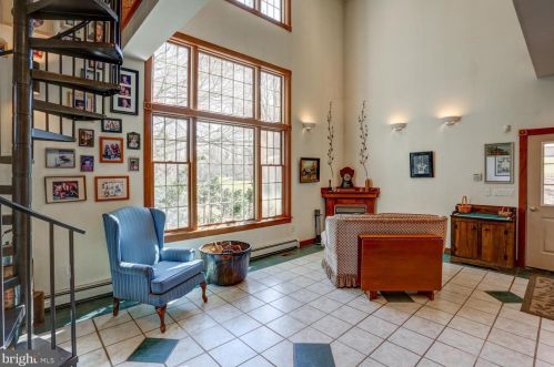 210 Hoernerstown Rd, Hummelstown PA  17036-9503 exterior