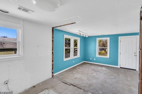18 Outlook Ave, Mount Olive NJ  07828-2919 exterior
