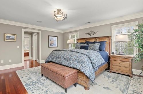 77 Tackora Trl, Ridgefield CT  06877-3028 exterior