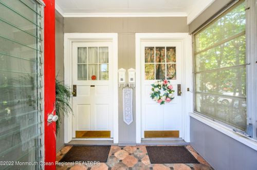 176 Hudson Ave, Tinton Falls, NJ 07701-2140