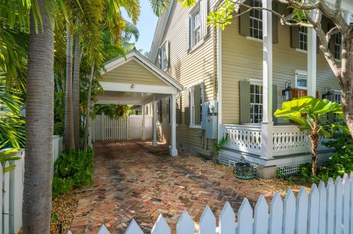 906 Southard St, Key West, FL 33040-7143
