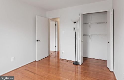 5509 Miles Ct, Springfield VA 22151-1714 exterior