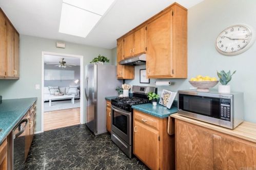 1882 Alessandro Trl, Vista CA 92084-4235 exterior