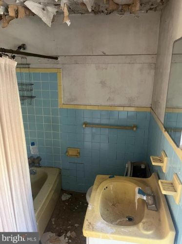 379 Schwenksville Rd, Collegeville PA  19473-1966 exterior