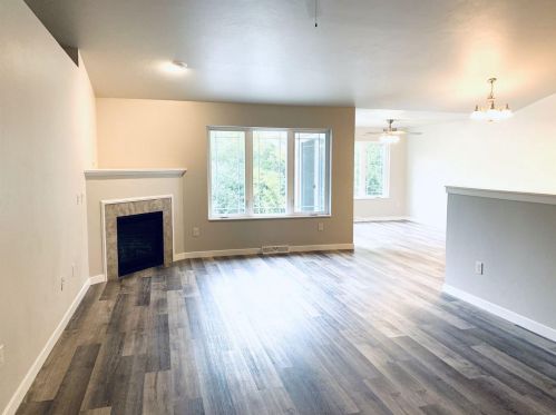 130 Stone Castle Dr, Fond Du Lac WI  54935 exterior