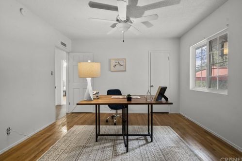 3637 Fairesta St, Glendale CA 91214-1804 exterior