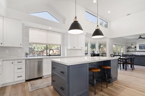 2121 Campton Cir, Rancho Cordova CA  95670-8348 exterior