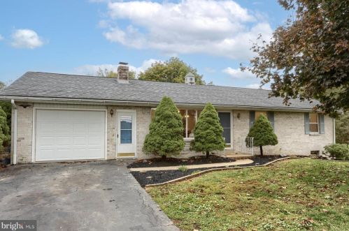 60 Hickorytown Rd, Carlisle, PA 17015-9722