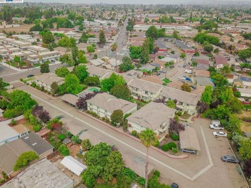 725 Auburn Pl, Hayward, CA 94544-5203
