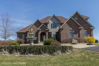 2208 204th Ct, Winterset, IA 50273-8232