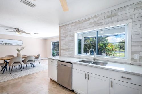 2266 Kings Lake Blvd, Naples FL  34112-5321 exterior