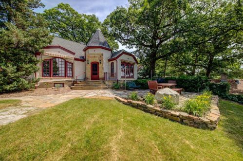 1940 Medicine Lake Blvd, Minneapolis, MN 55441-4235