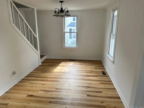 34 Wildwood Ave, Milford CT  06460-5847 exterior