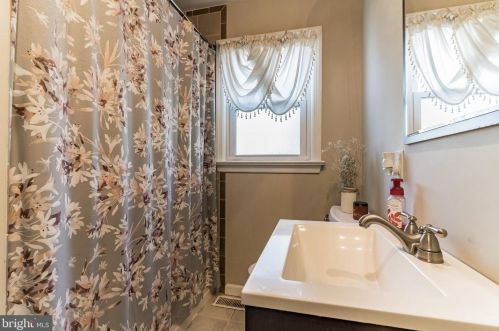 502 2nd St, Palmyra NJ  08065-2330 exterior