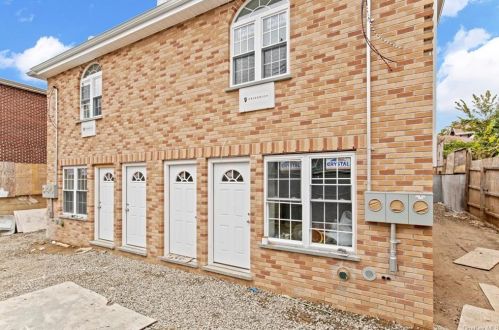 557 Logan Ave, Bronx NY  10465-2509 exterior