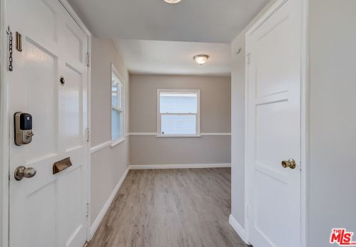 4613 Dunrobin Ave, Lakewood CA  90713-2527 exterior