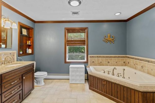 55 Linden Ln, West Greenwich RI  02817-2169 exterior