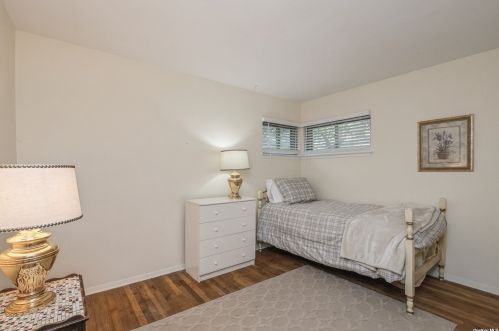 3 Mansfield Ln, Elwood NY  11731-4132 exterior